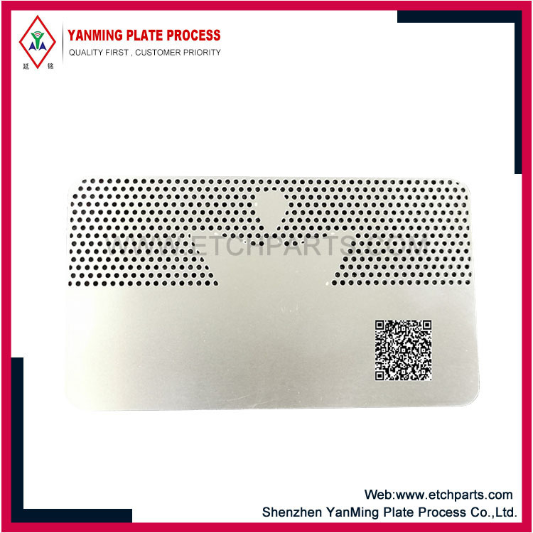 لماذا تكتسب بطاقات العمل المعدنية شعبية بين المحترفين؟